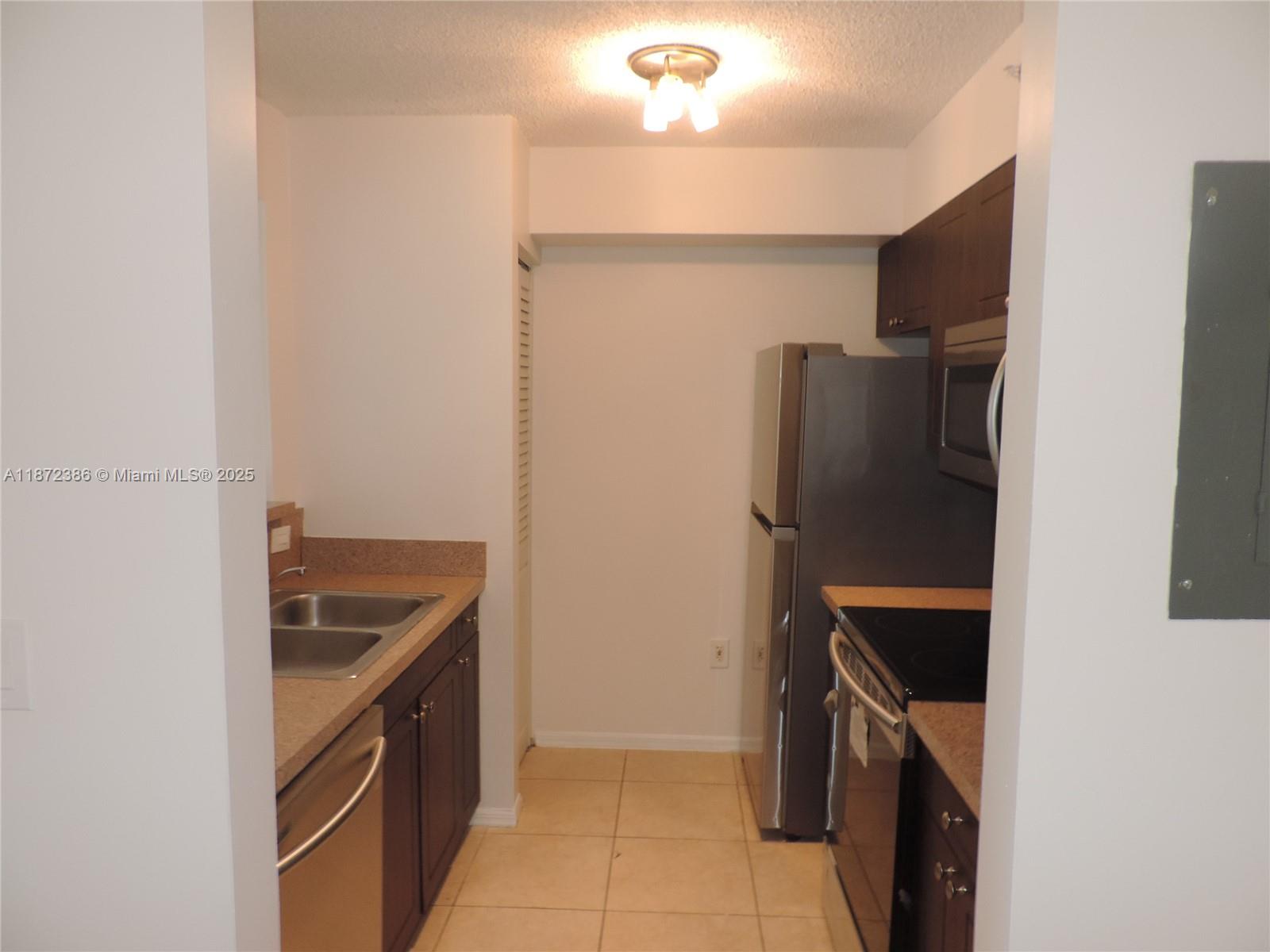 ST ANDREWS CONDO - Residential Lease