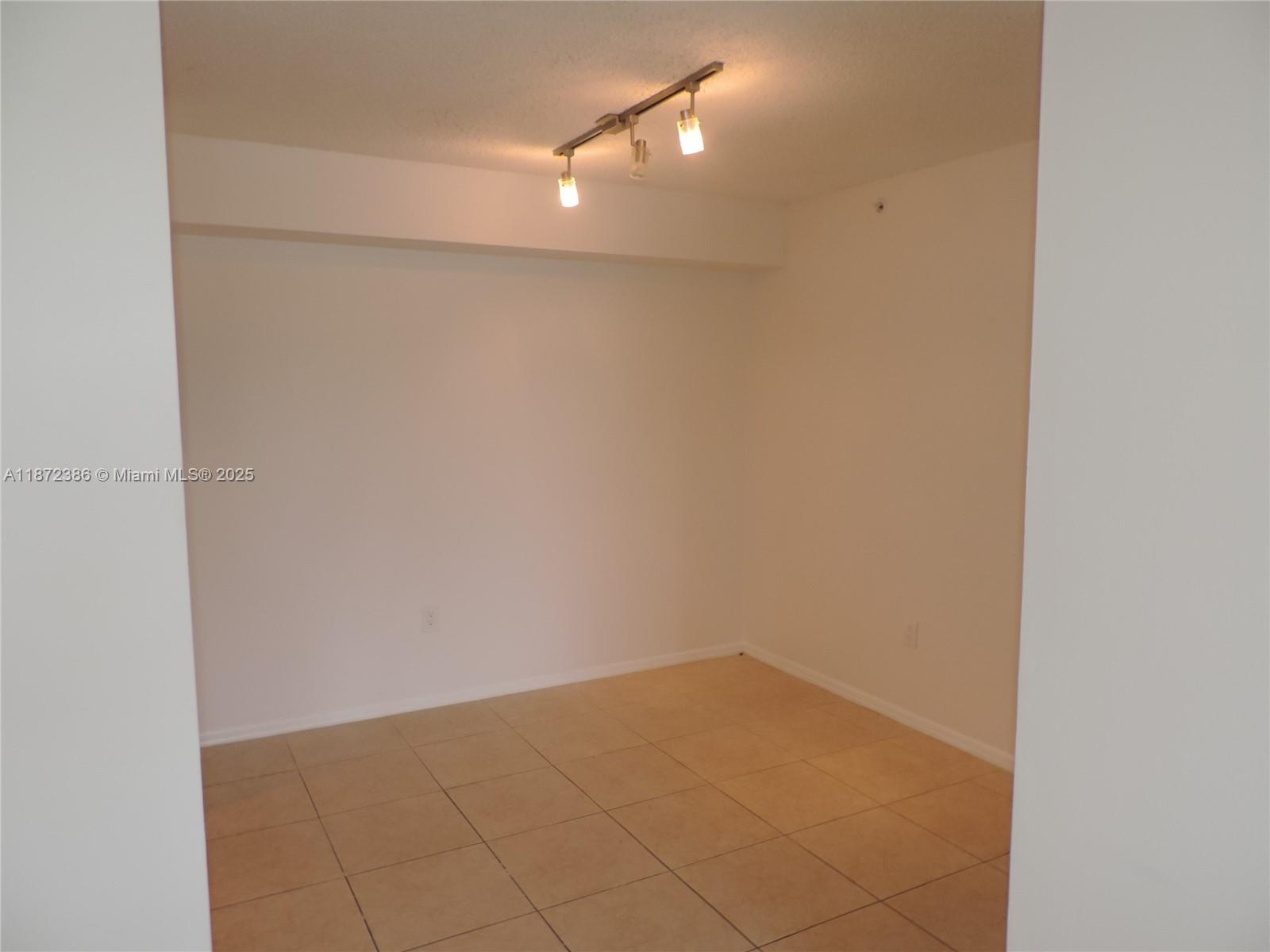 ST ANDREWS CONDO - Residential Lease