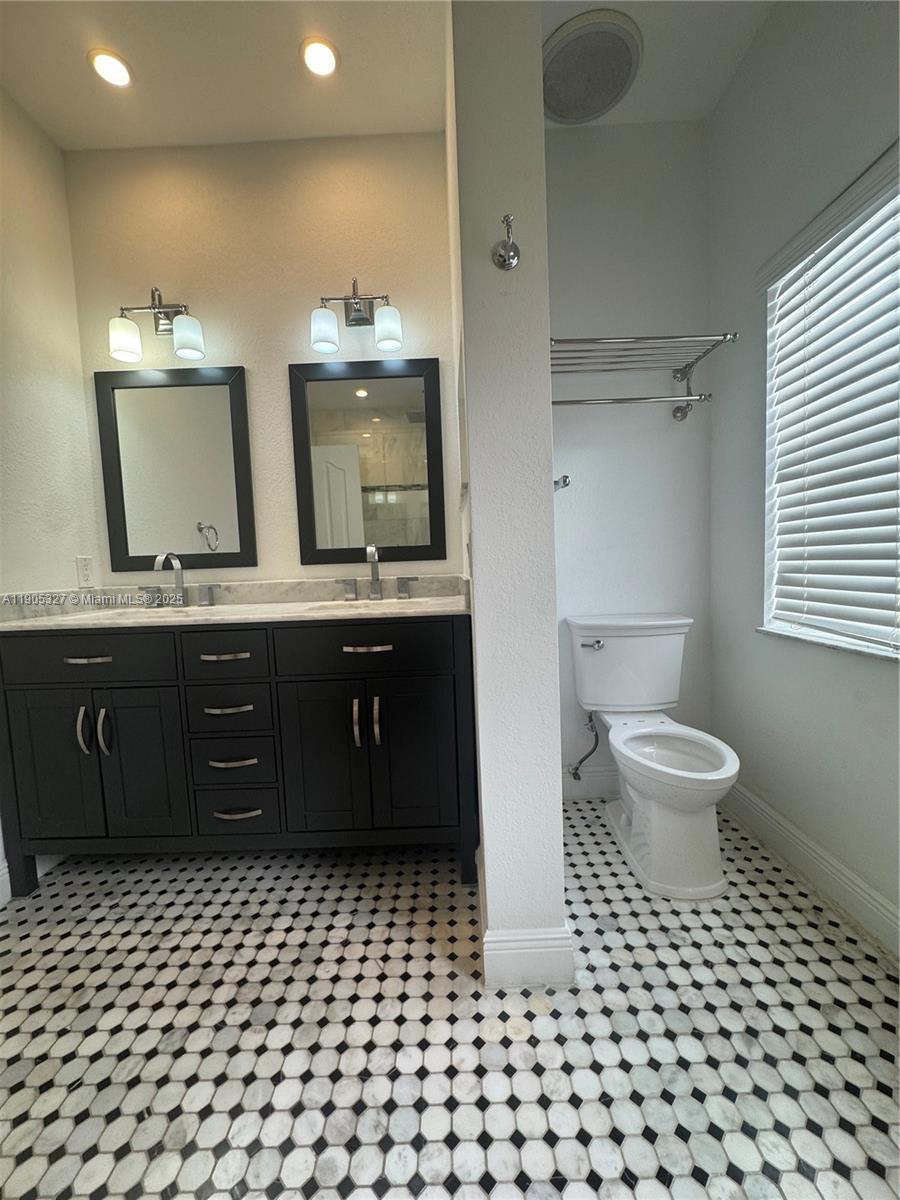 EFM ESTATES SEC 3 - Residential Lease