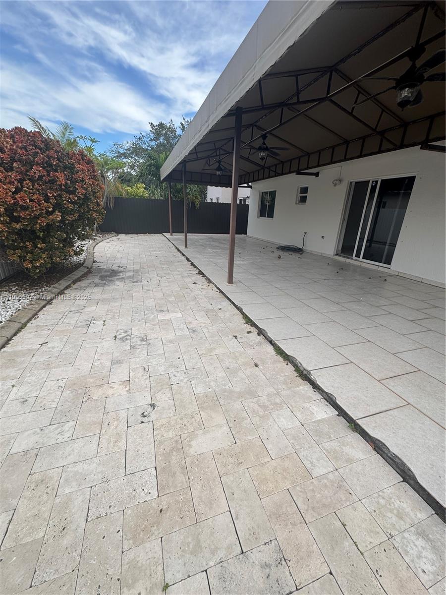 EFM ESTATES SEC 3 - Residential Lease