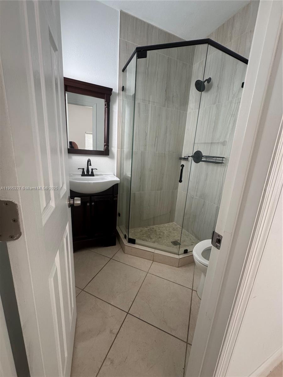 EFM ESTATES SEC 3 - Residential Lease