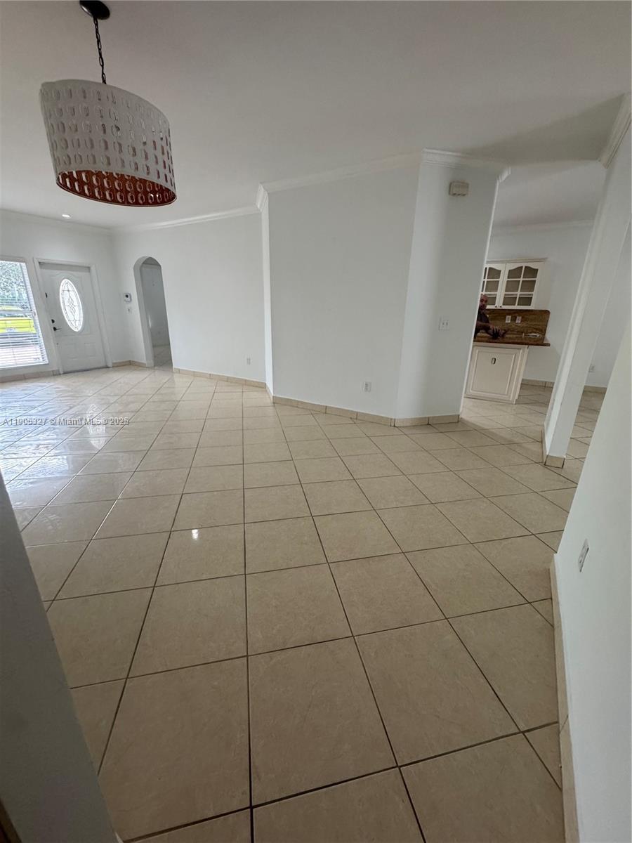 EFM ESTATES SEC 3 - Residential Lease