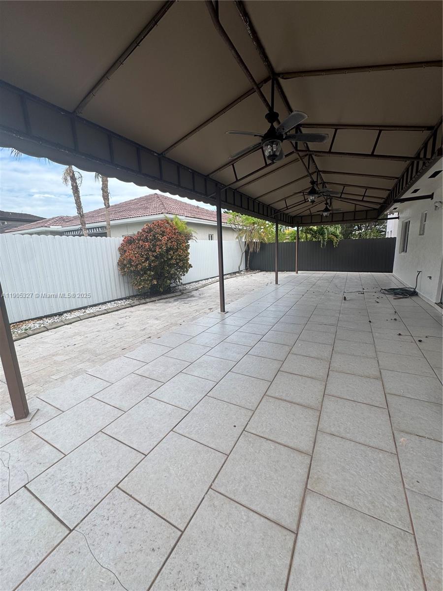 EFM ESTATES SEC 3 - Residential Lease