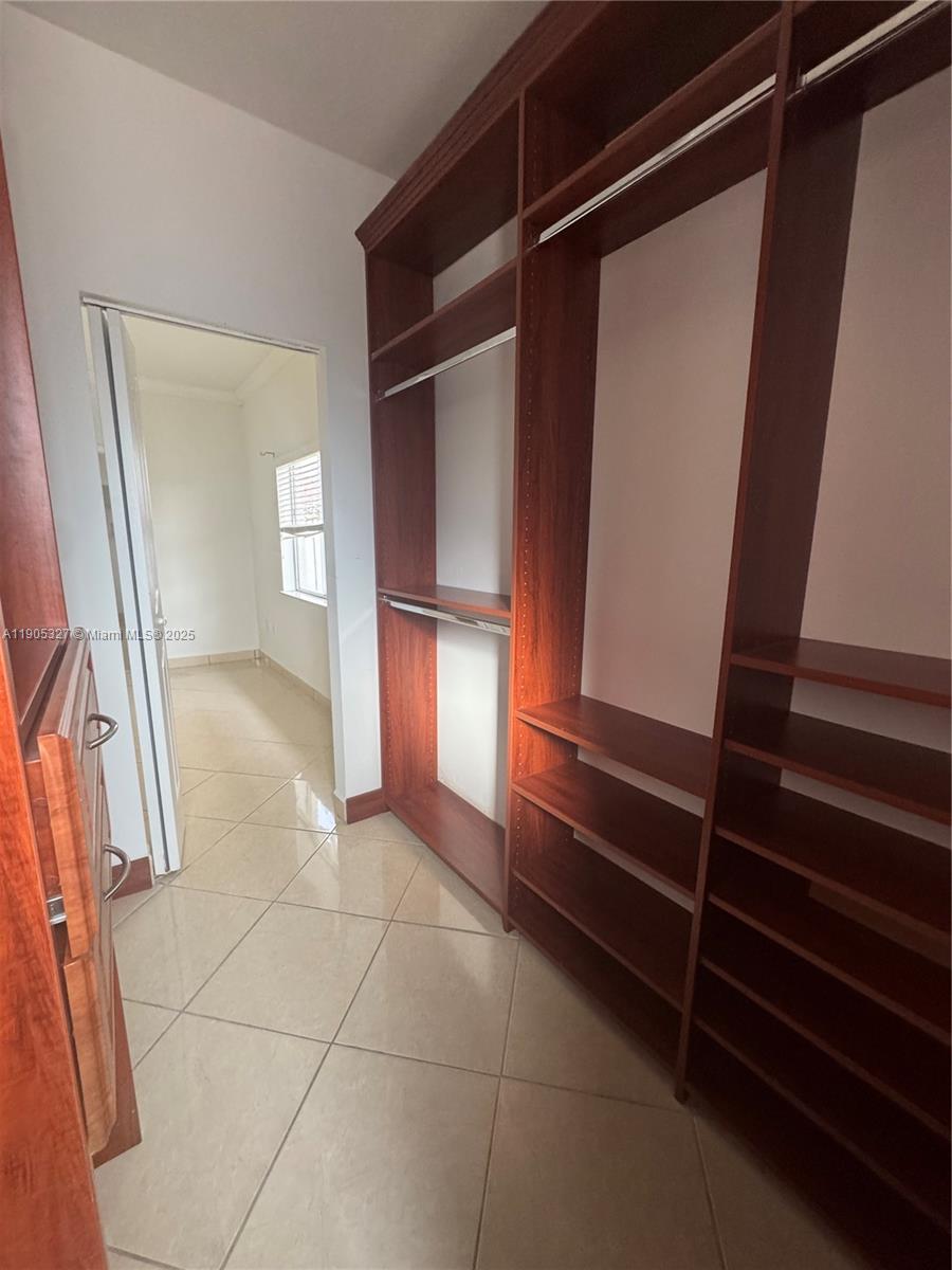 EFM ESTATES SEC 3 - Residential Lease