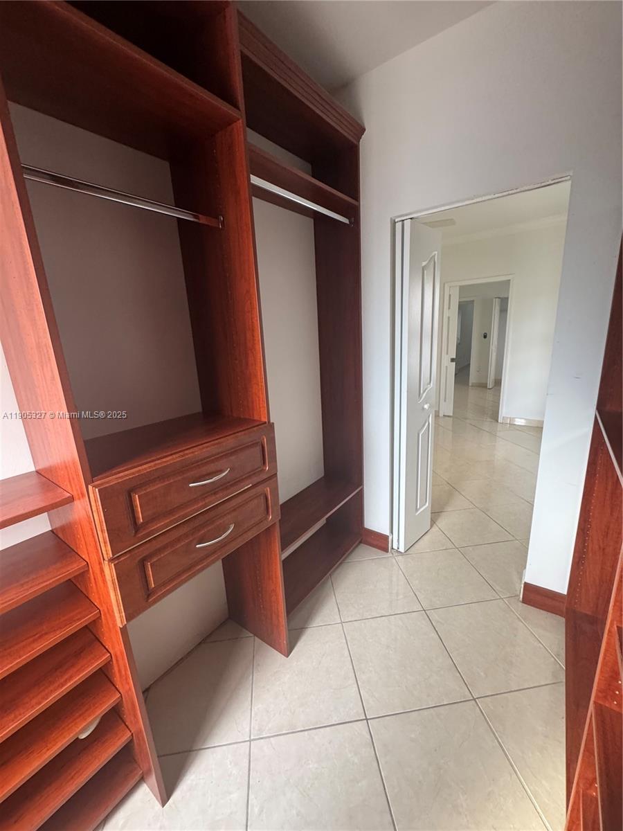 EFM ESTATES SEC 3 - Residential Lease