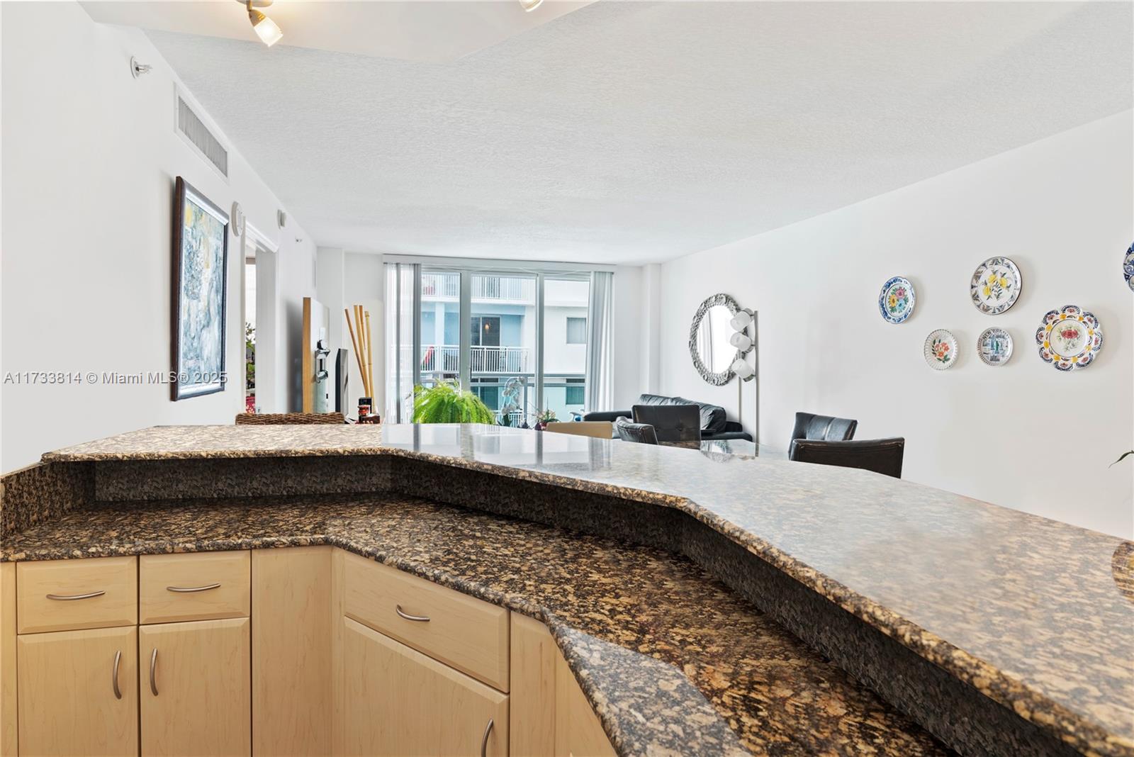 THE COLLINS CONDO - Residential