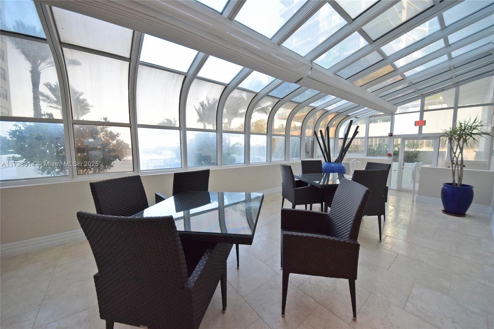 THE COLLINS CONDO - Residential