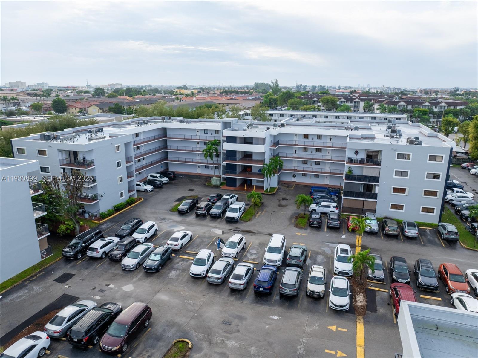 EL PUEBLO DE VERA CONDO - Residential