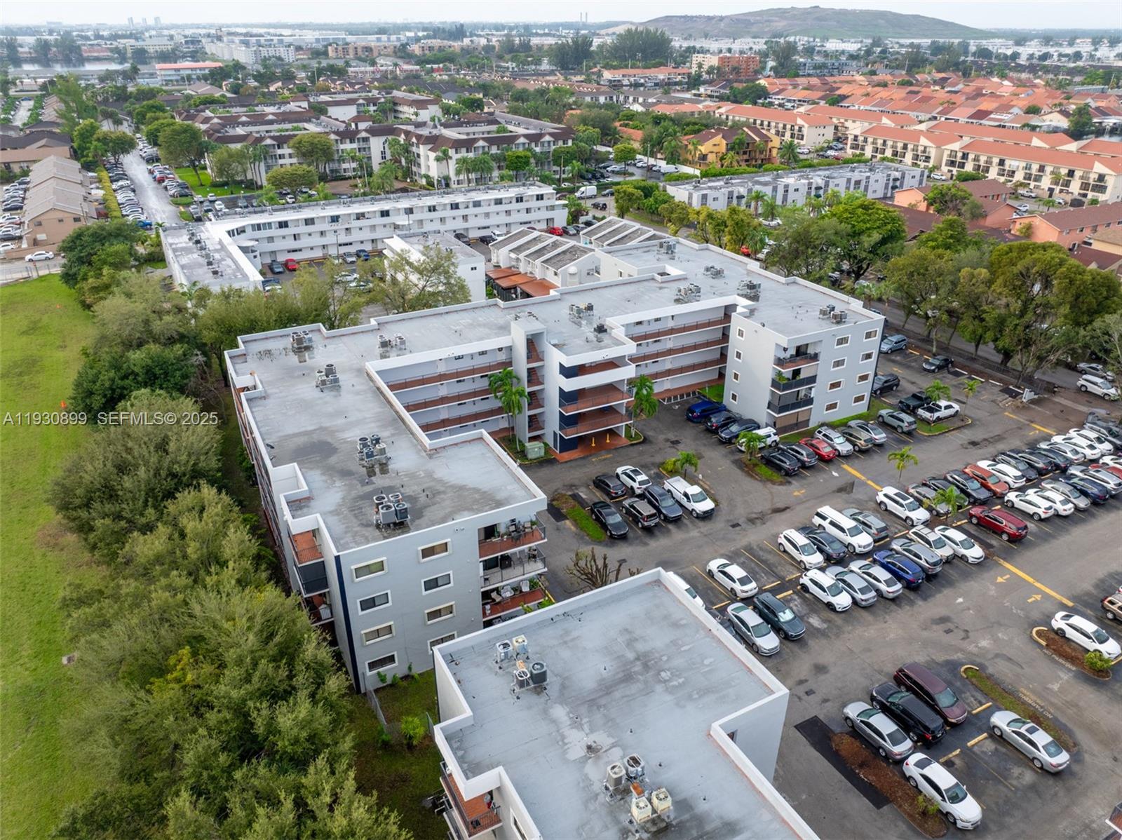 EL PUEBLO DE VERA CONDO - Residential