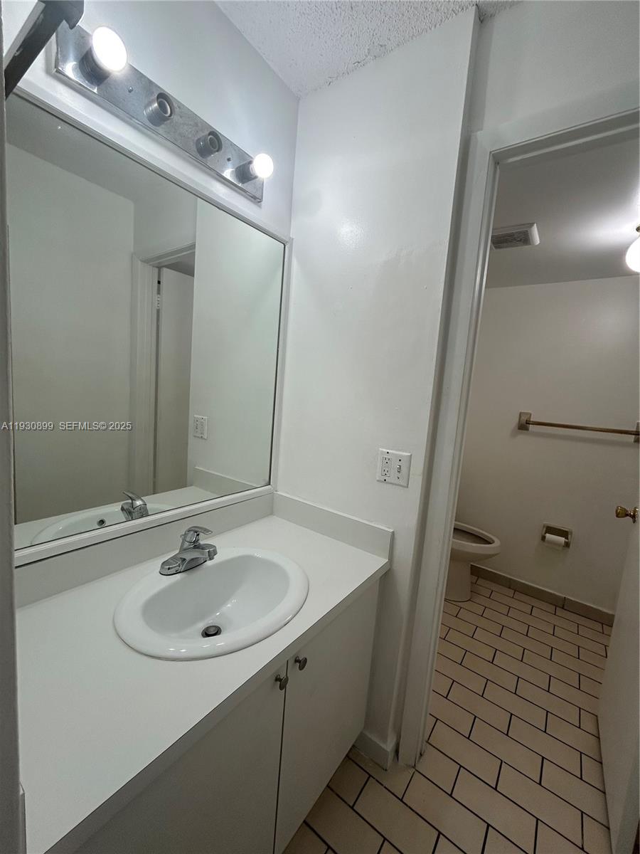 EL PUEBLO DE VERA CONDO - Residential