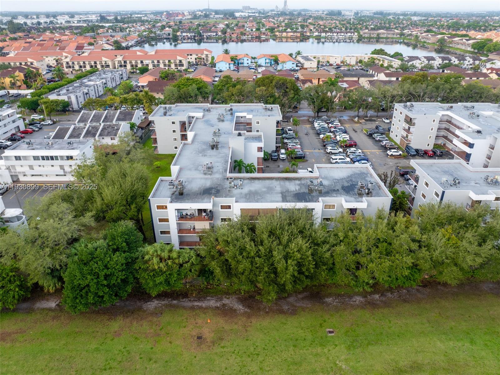 EL PUEBLO DE VERA CONDO - Residential
