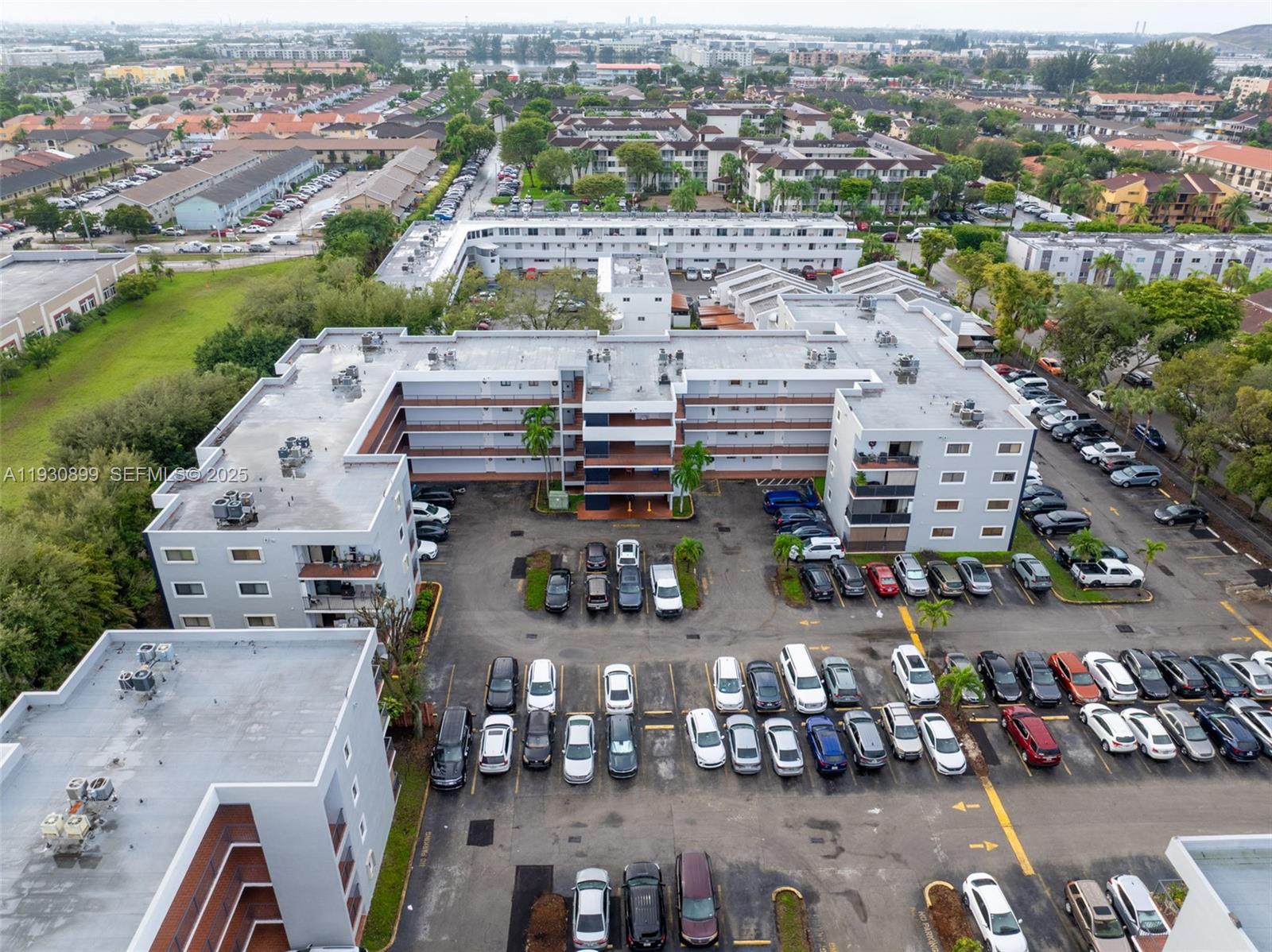 EL PUEBLO DE VERA CONDO - Residential