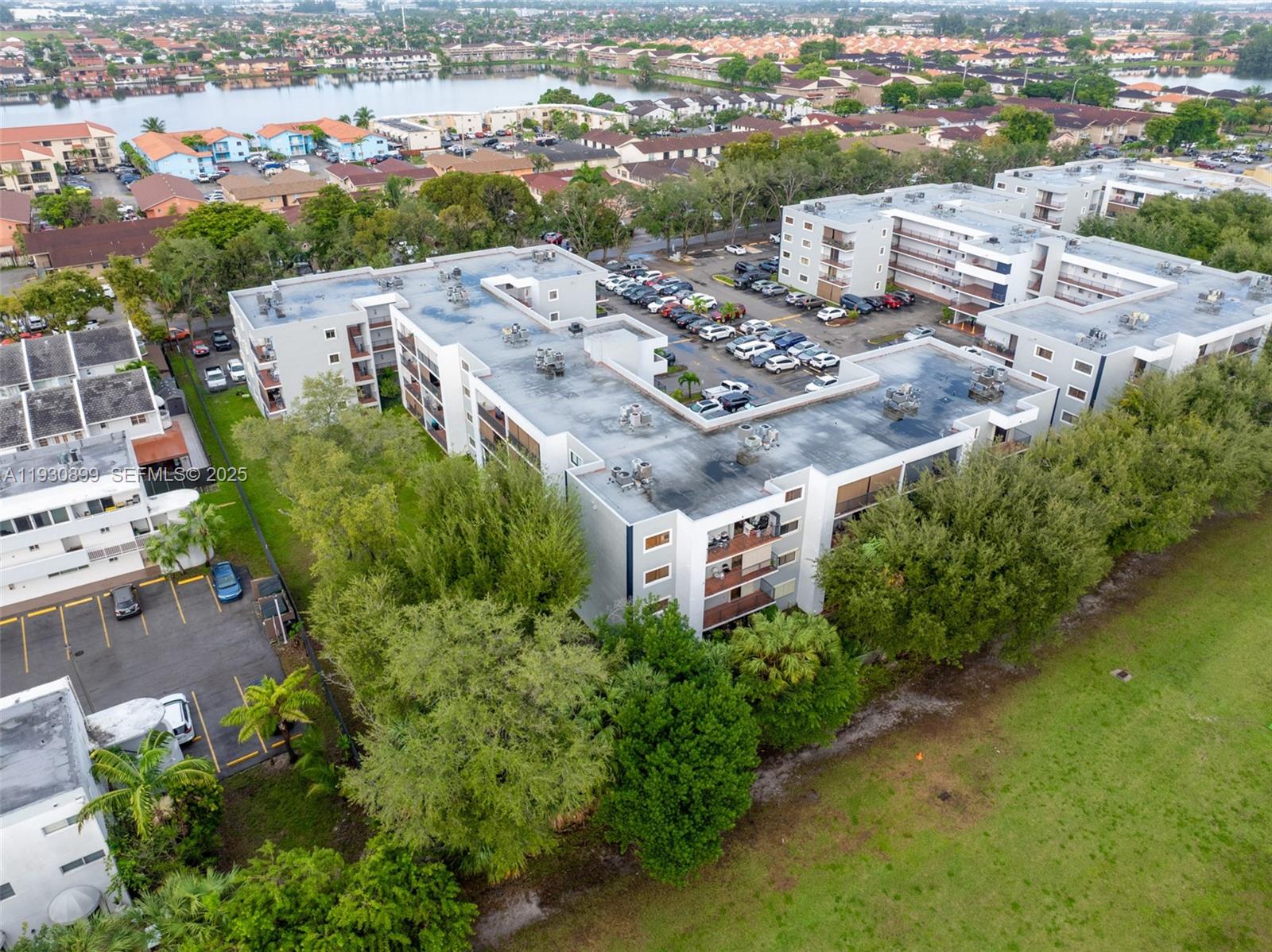 EL PUEBLO DE VERA CONDO - Residential