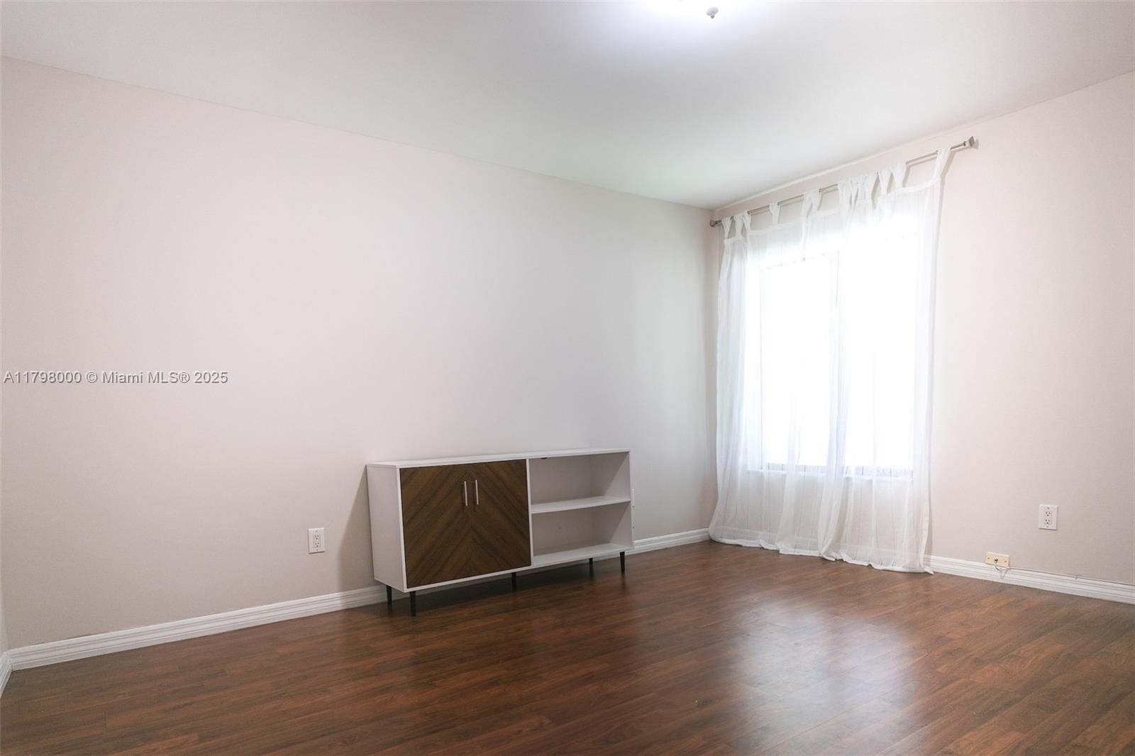 SAN REMO GOLF & TENNIS CL - Residential Lease