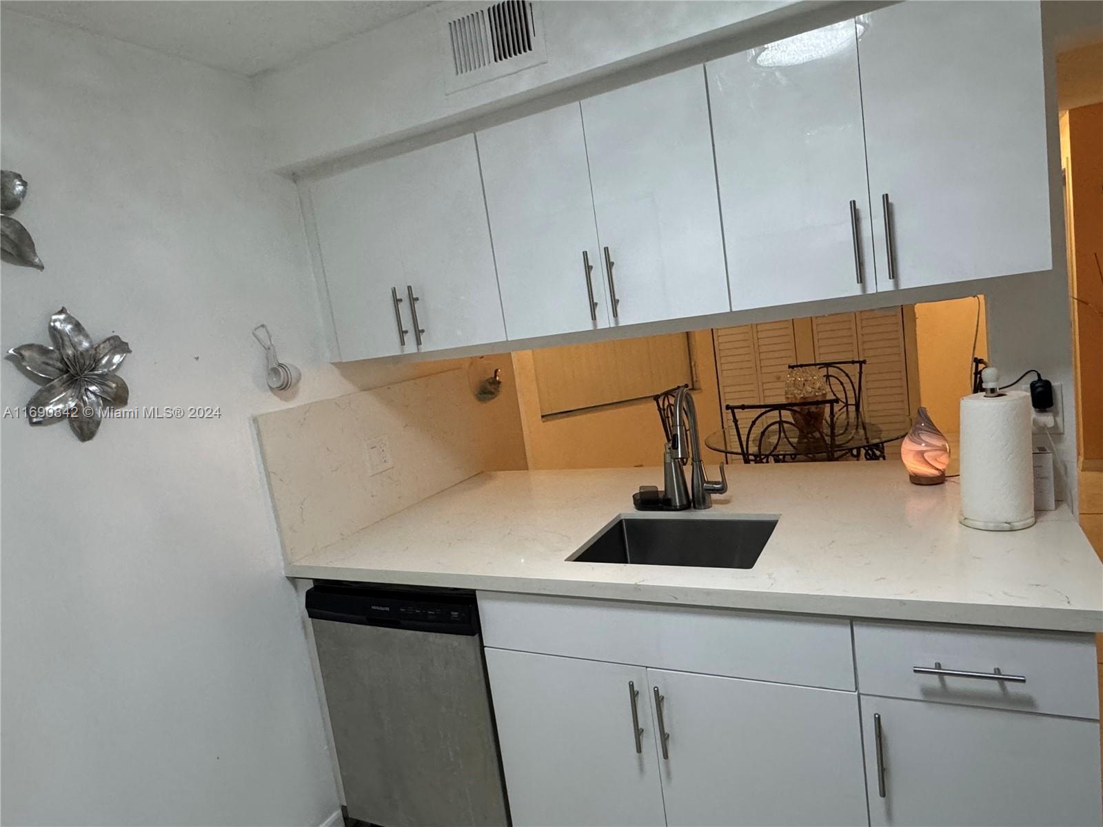 WINDMILL LAKES II CONDO - Residential