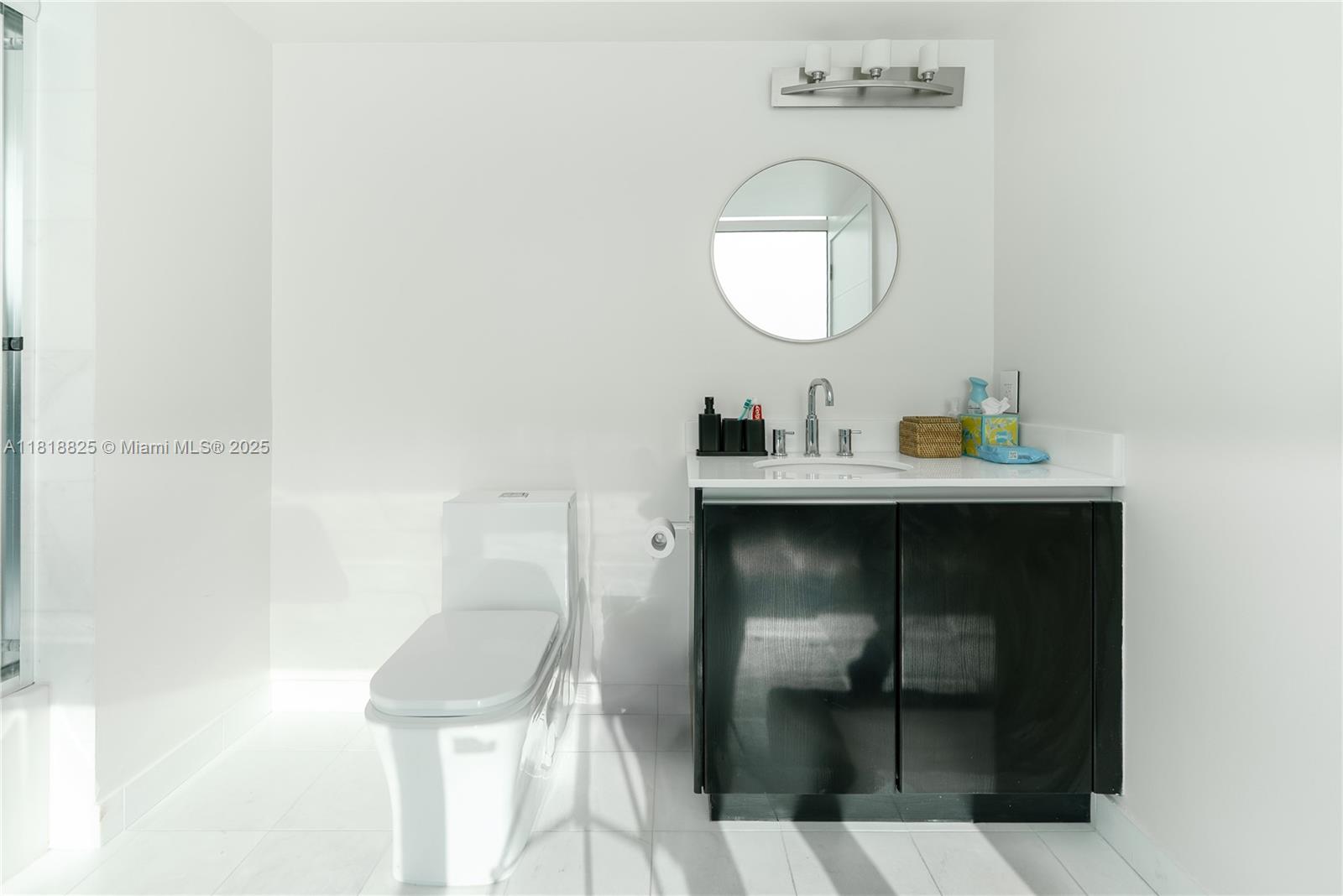 ONYX ON THE BAY CONDO - Residential Lease