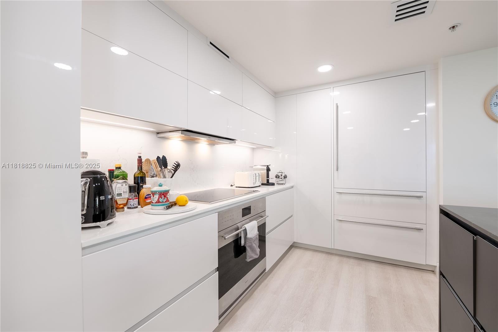 ONYX ON THE BAY CONDO - Residential Lease