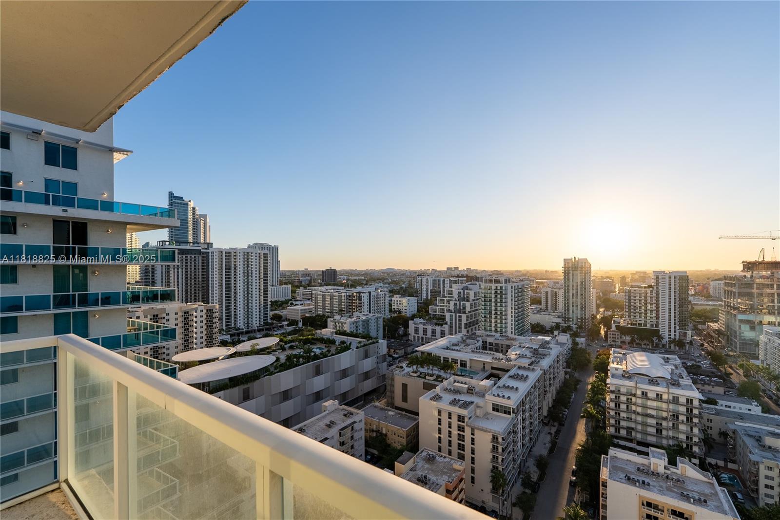 ONYX ON THE BAY CONDO - Residential Lease