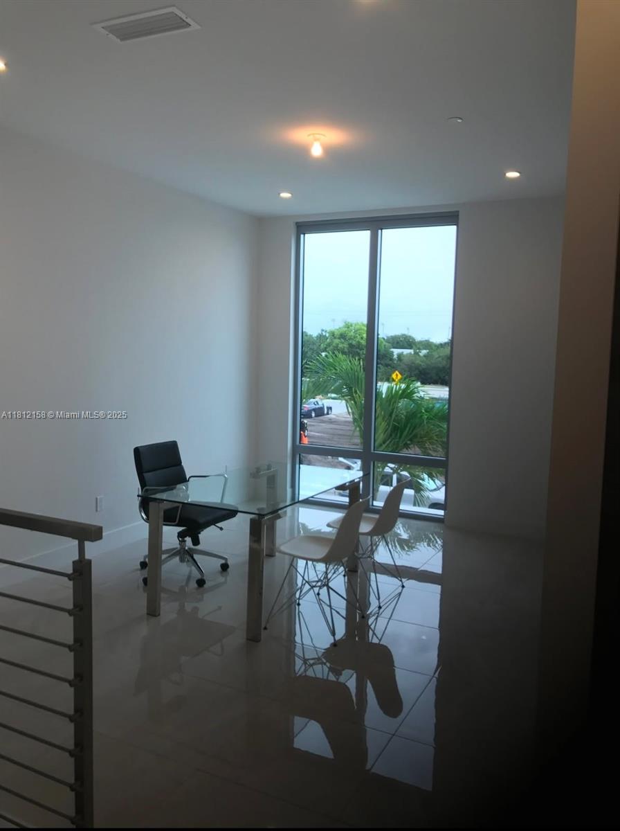 SPANISH RIVER TOWNHOMES - Residential