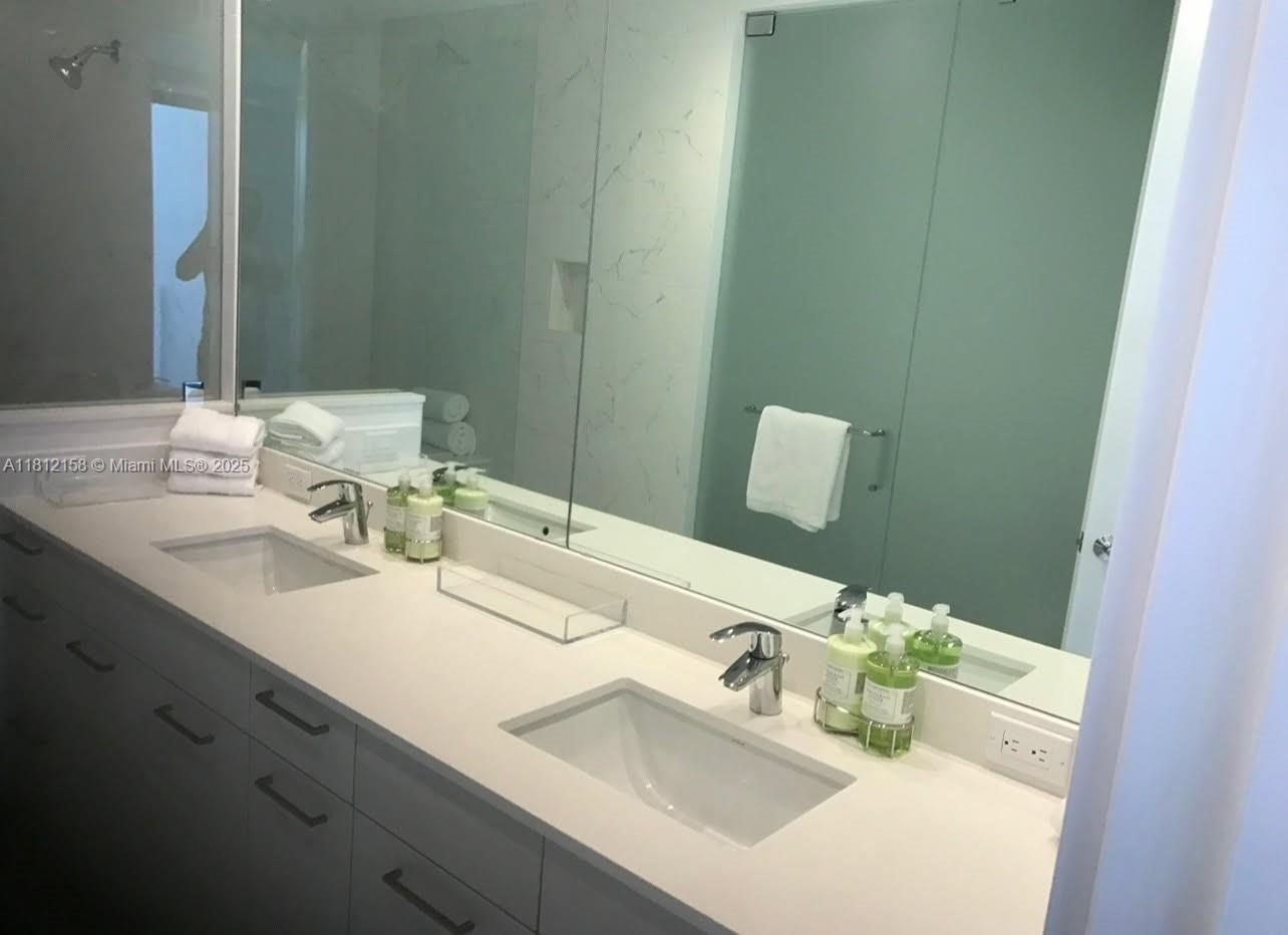 SPANISH RIVER TOWNHOMES - Residential