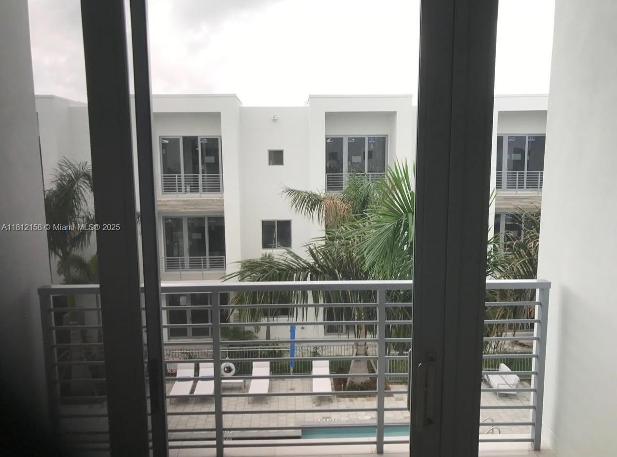 SPANISH RIVER TOWNHOMES - Residential