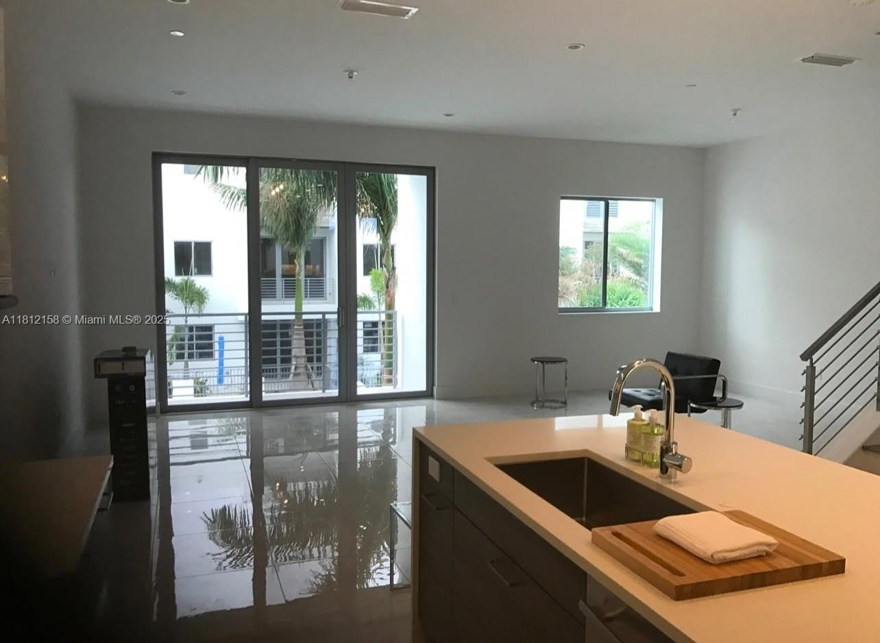 SPANISH RIVER TOWNHOMES - Residential