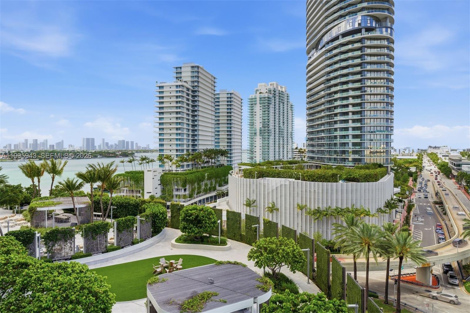 ICON CONDO - Residential