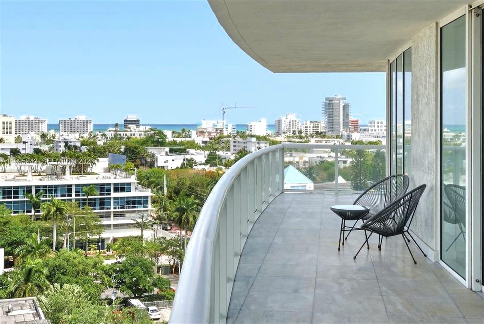 ICON CONDO - Residential