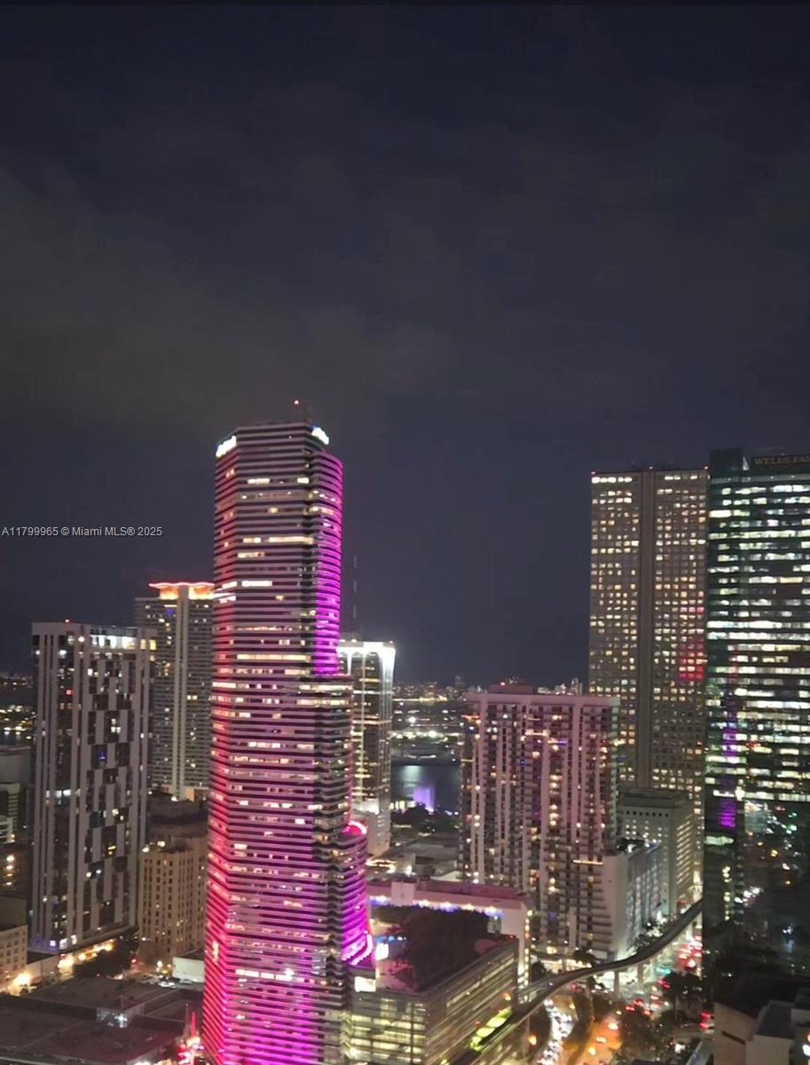 WIND CONDO - Residential