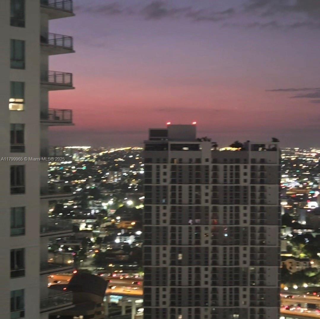 WIND CONDO - Residential