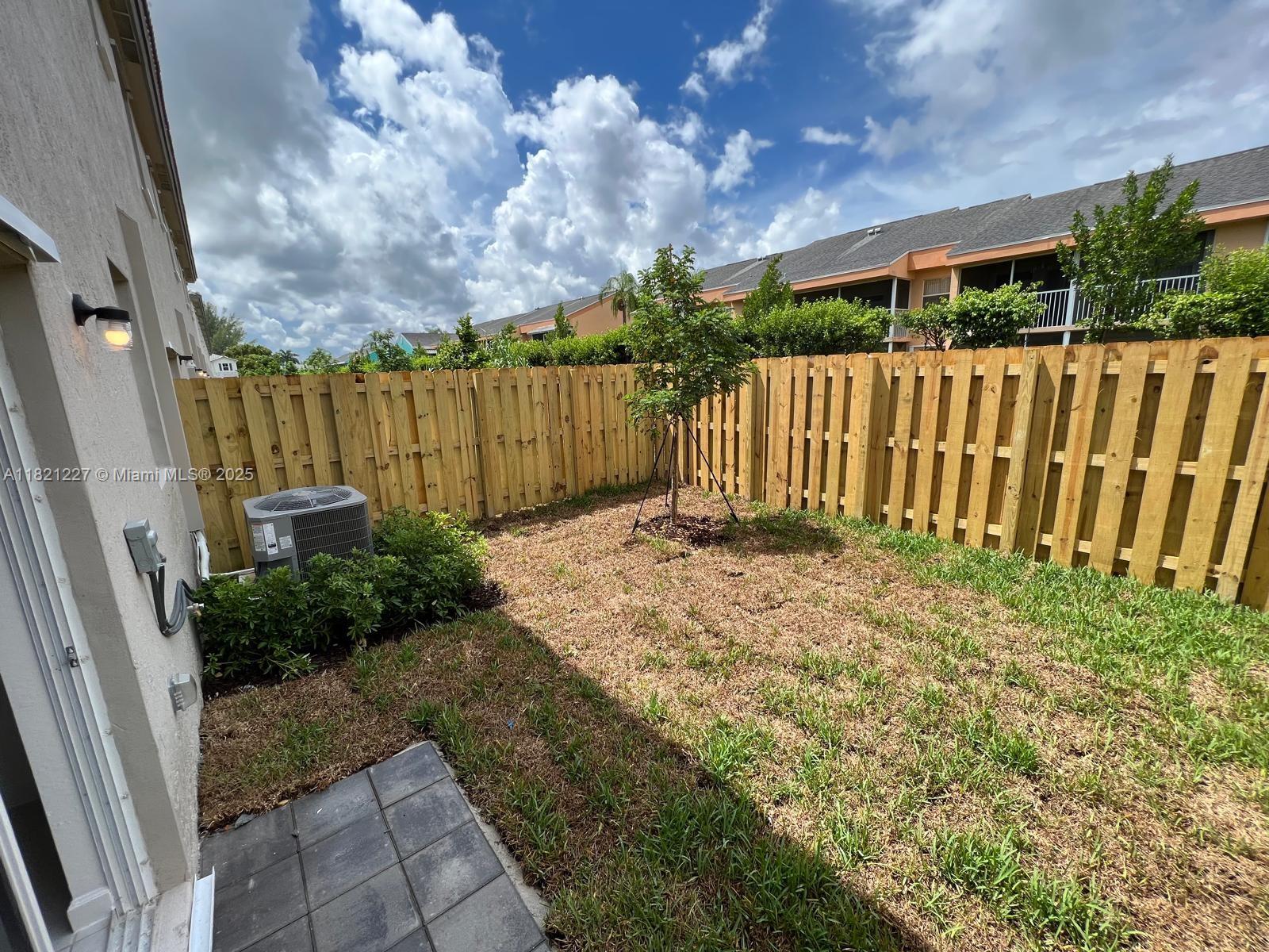 1676 SE 26th Ter 0