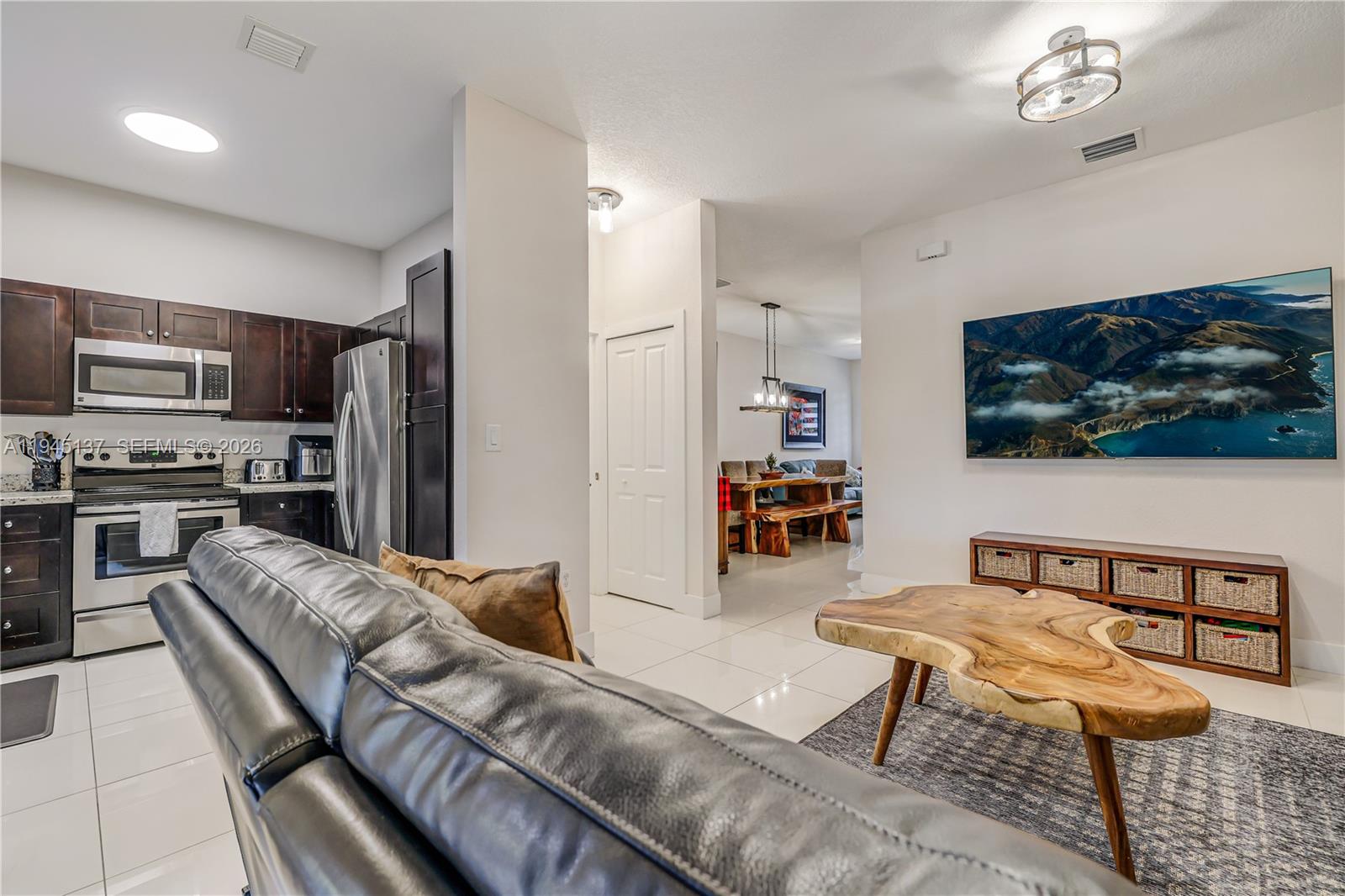 HIDDEN LAKE TOWNHOMES - Residential