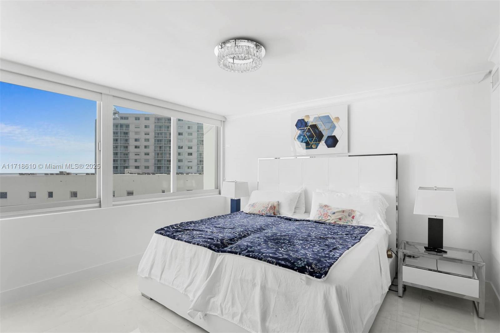 BURLEIGH HOUSE CONDO - Residential