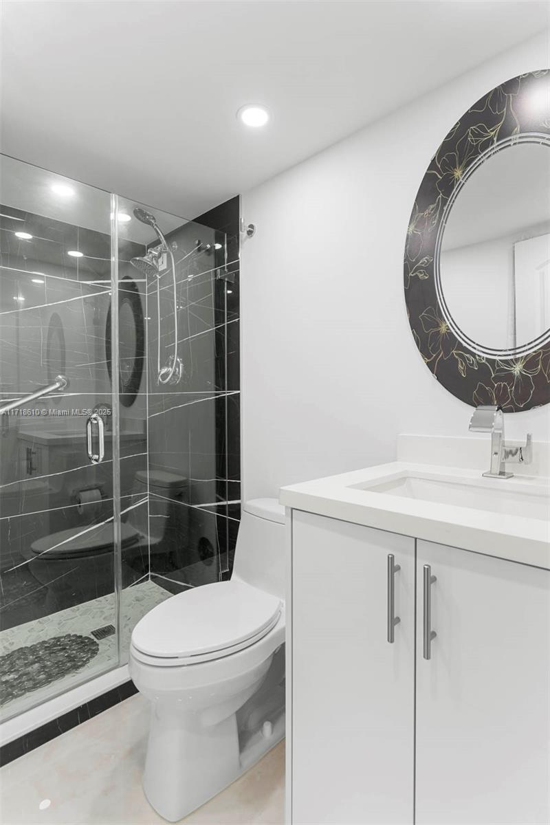 BURLEIGH HOUSE CONDO - Residential