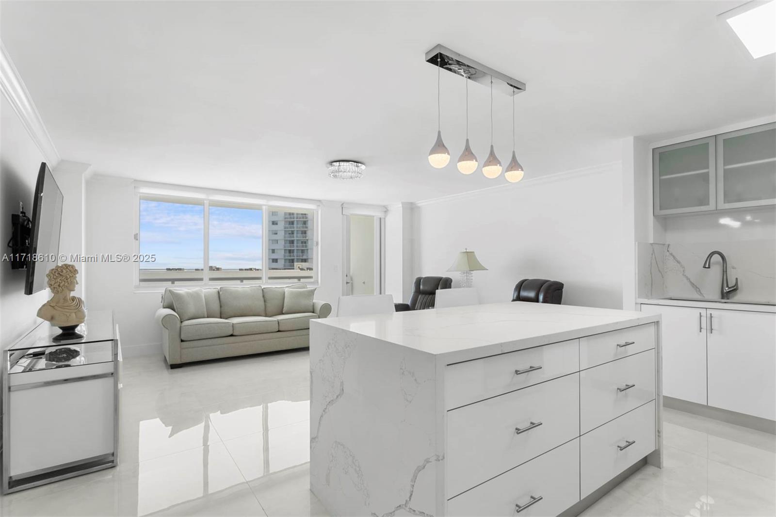 Property for Sale at 7135 Collins Ave 624, Miami Beach, Miami-Dade County, Florida - Bedrooms: 1 
Bathrooms: 2  - $494,000