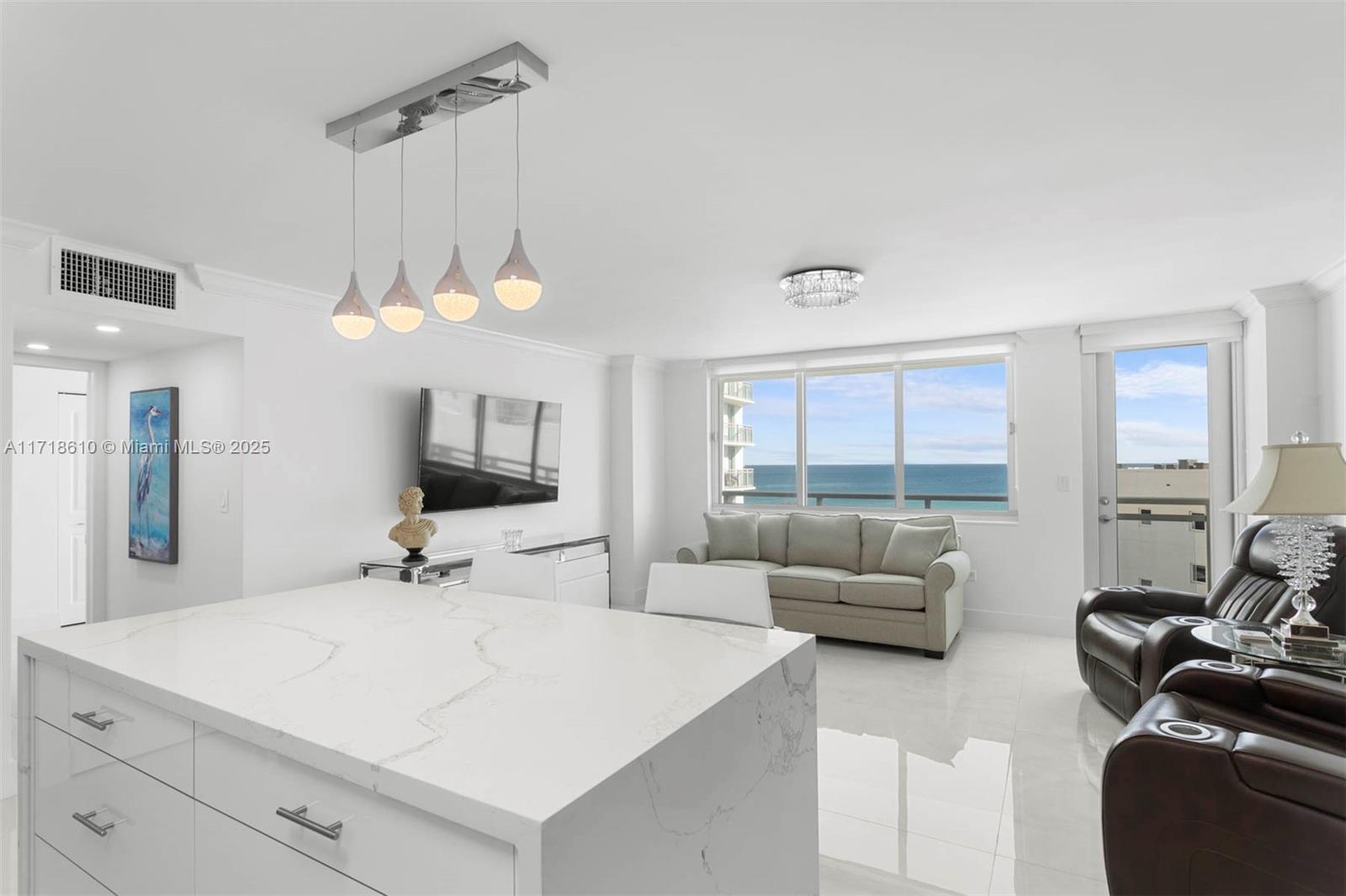 BURLEIGH HOUSE CONDO - Residential