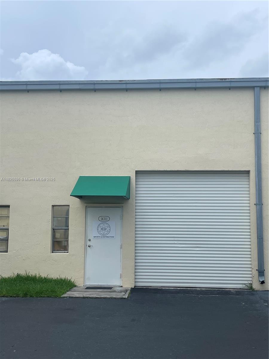 NICE WAREHOUSE AVAILABLE AUG.1 2025
