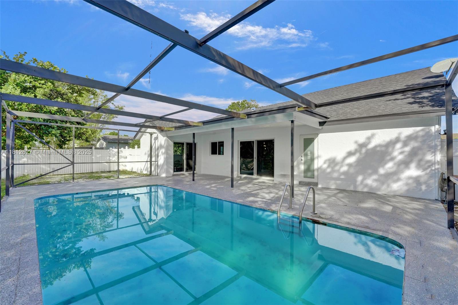8400 NW 7th St