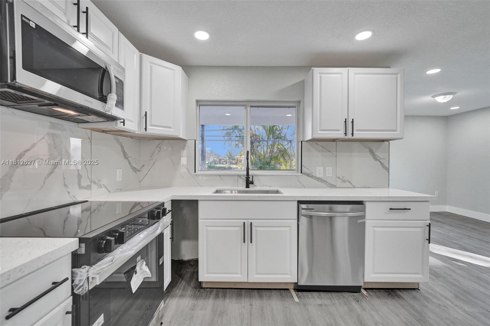 8400 NW 7th St