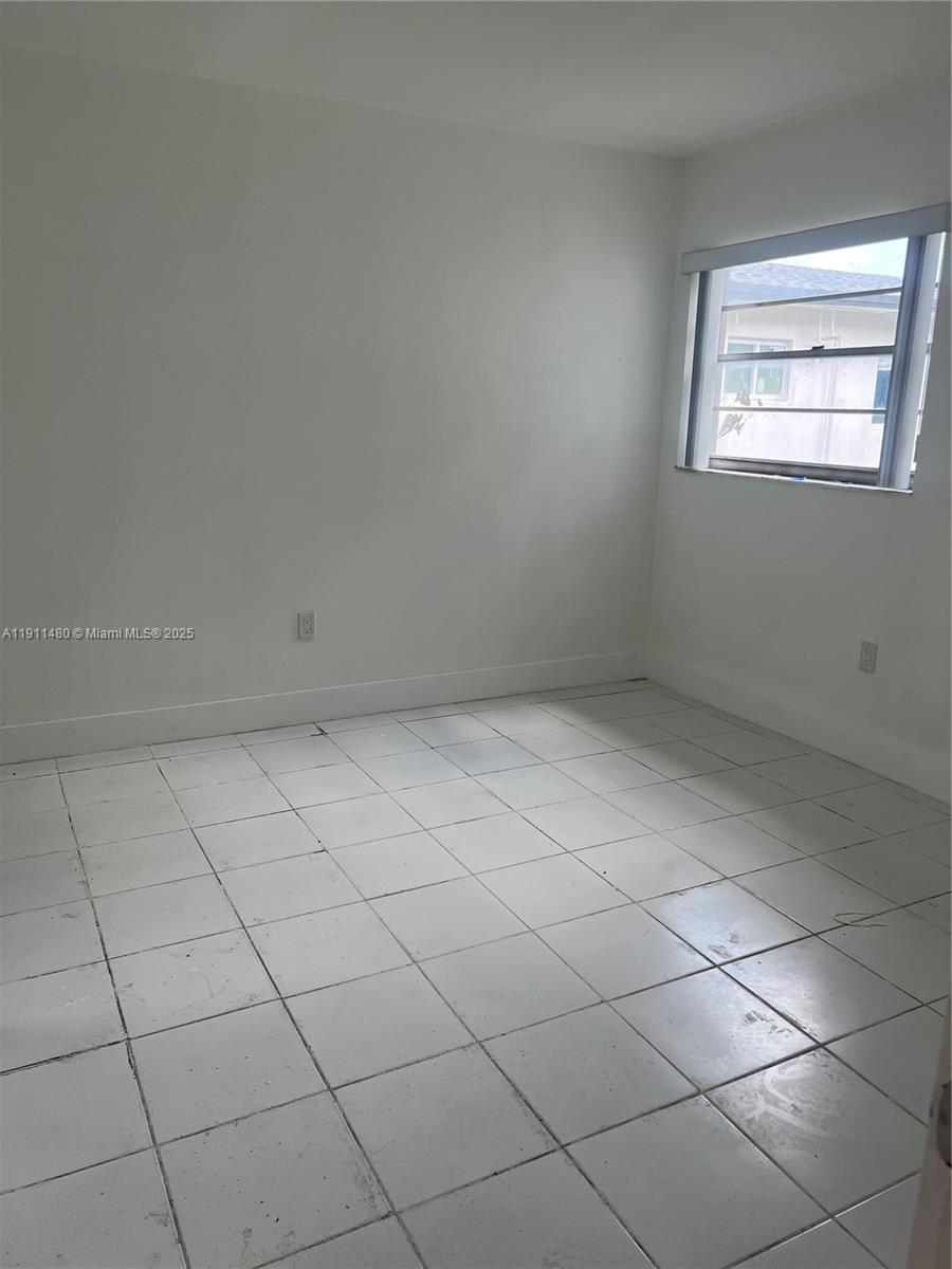 UNIVERSAL 590 CONDO - Residential Lease