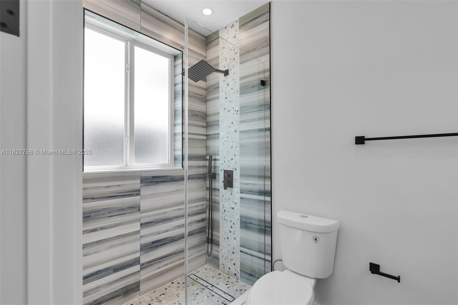 PARADISE POINT - Residential