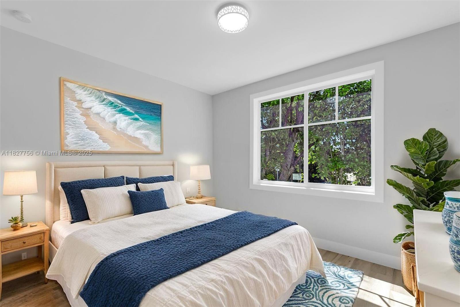 PARADISE POINT - Residential