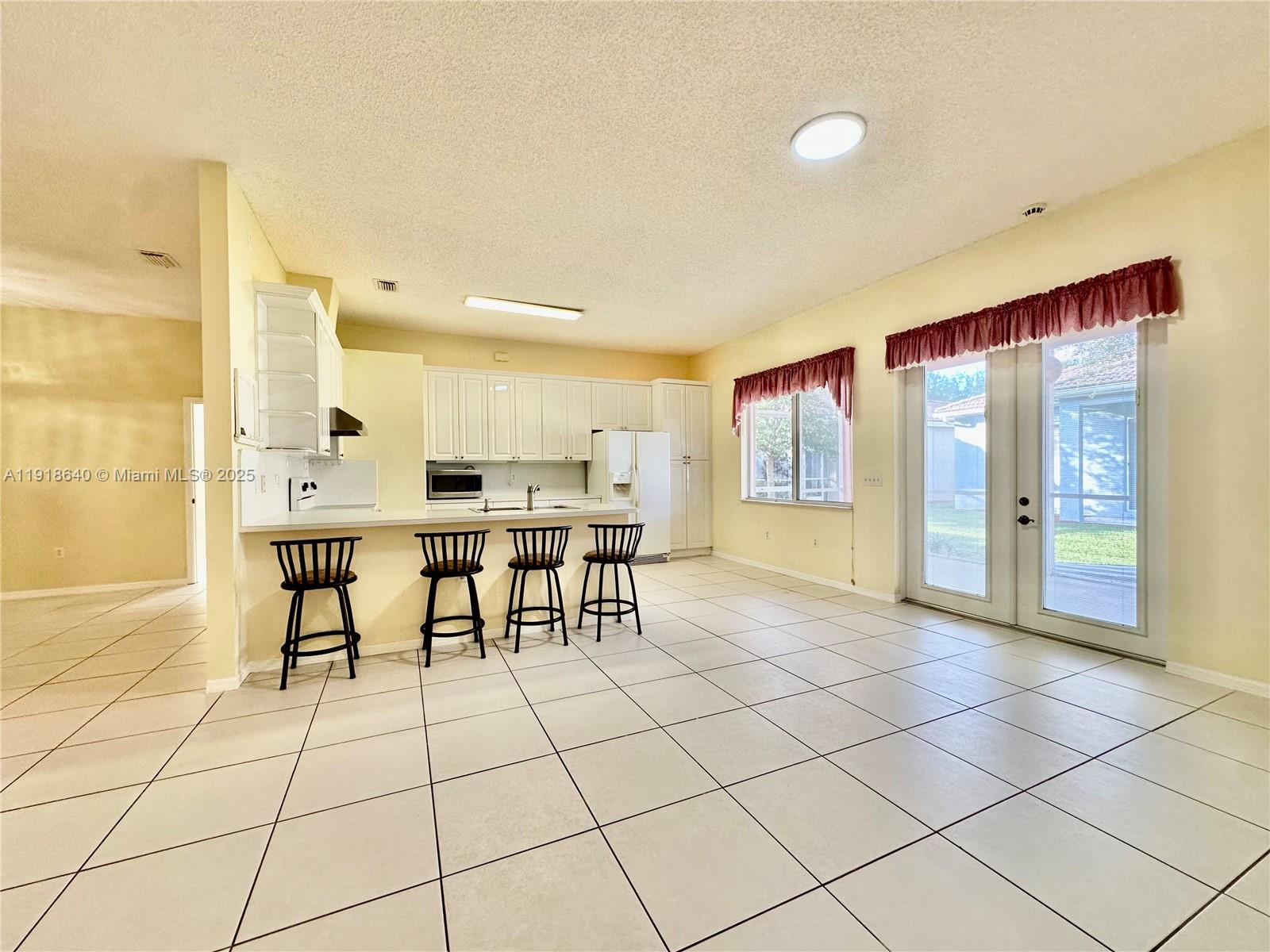 KEYS-GATE NO 1 - Residential