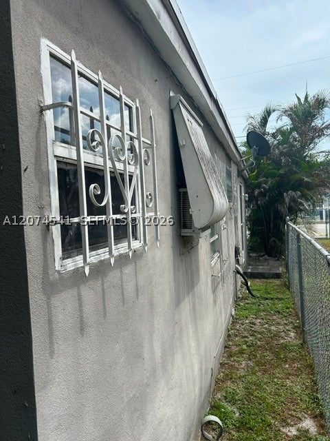863 NW 113th St