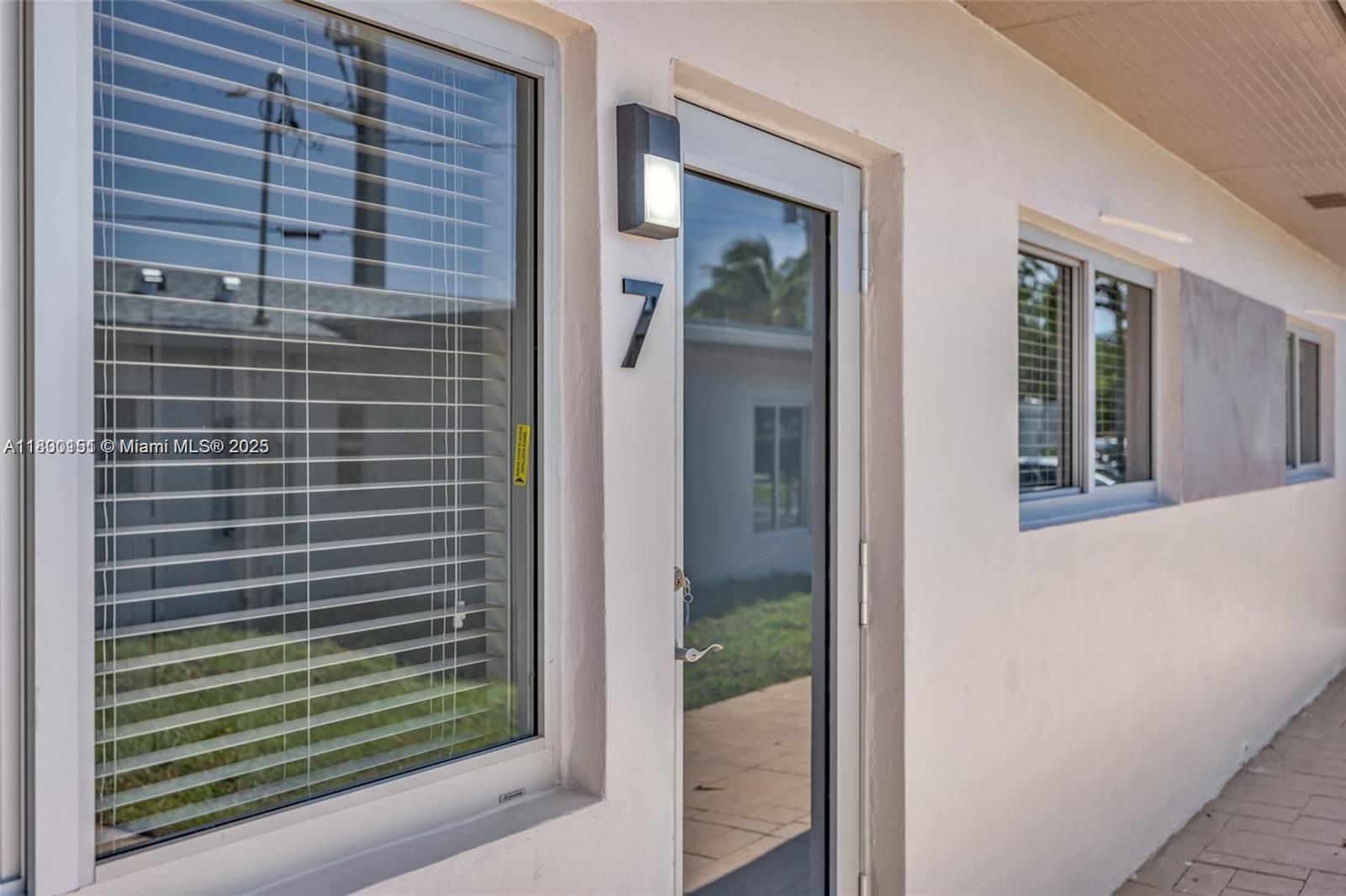 Rental Property at 414 Se 4th Ave 1-2, Hallandale Beach, Broward County, Florida - Bedrooms: 1 
Bathrooms: 1  - $1,850 MO.