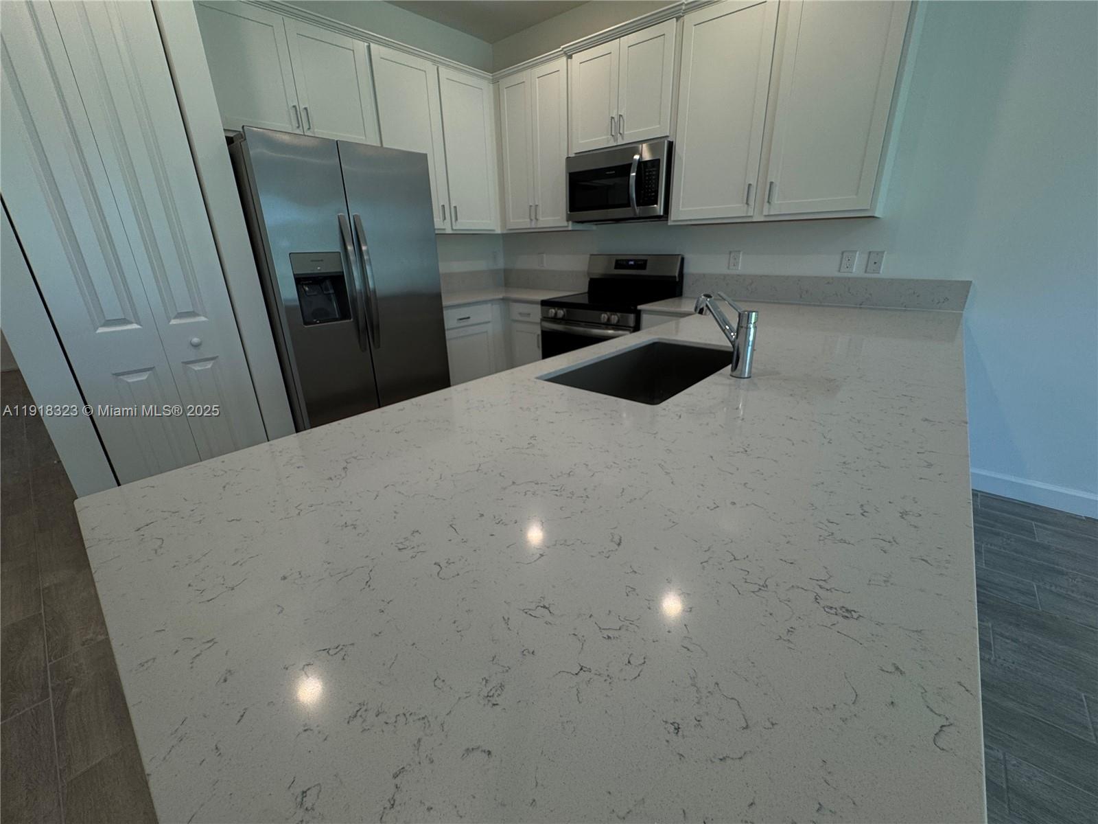 DELRAY TRAILS AT VILLA DE - Residential Lease