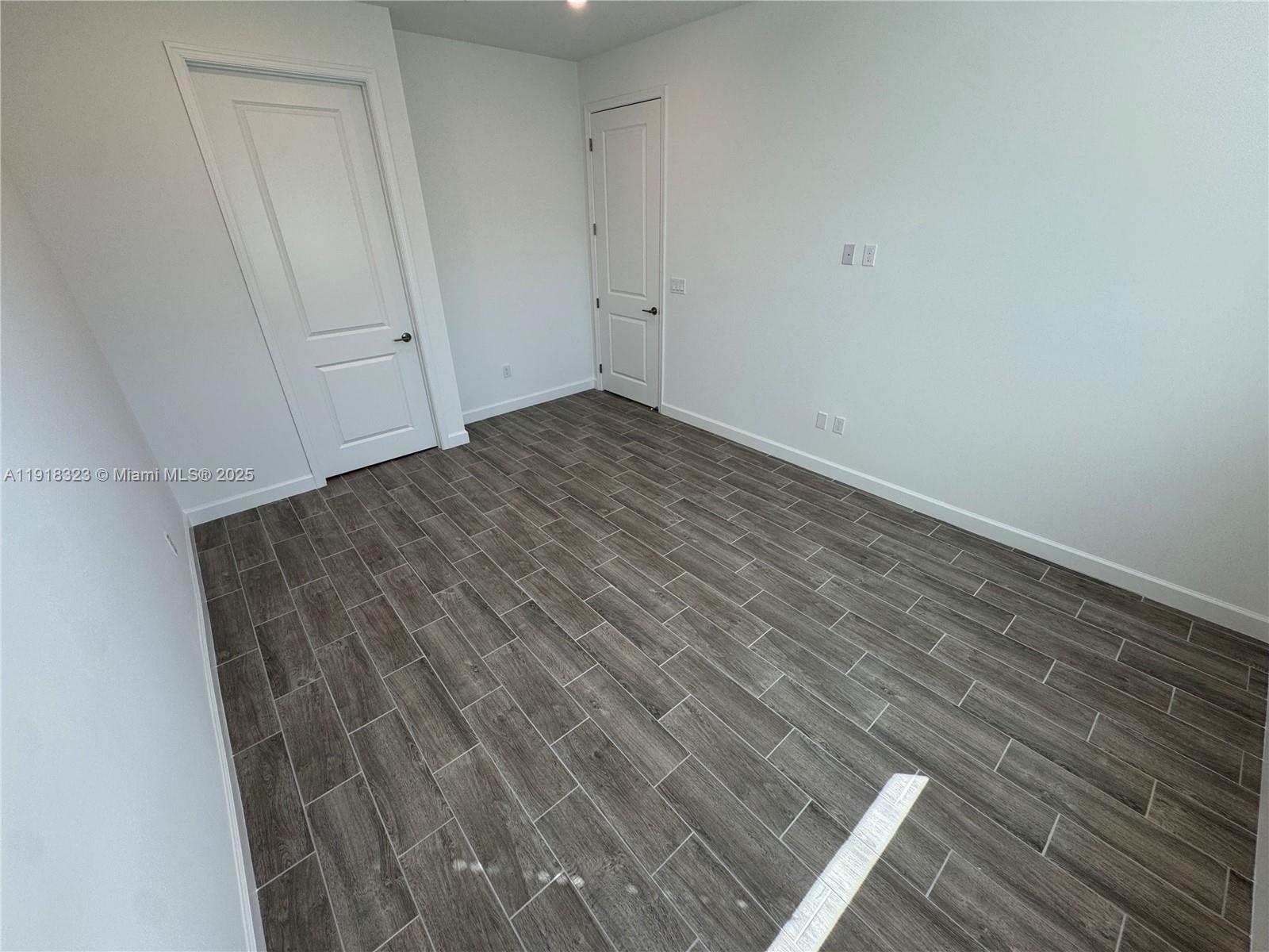 DELRAY TRAILS AT VILLA DE - Residential Lease