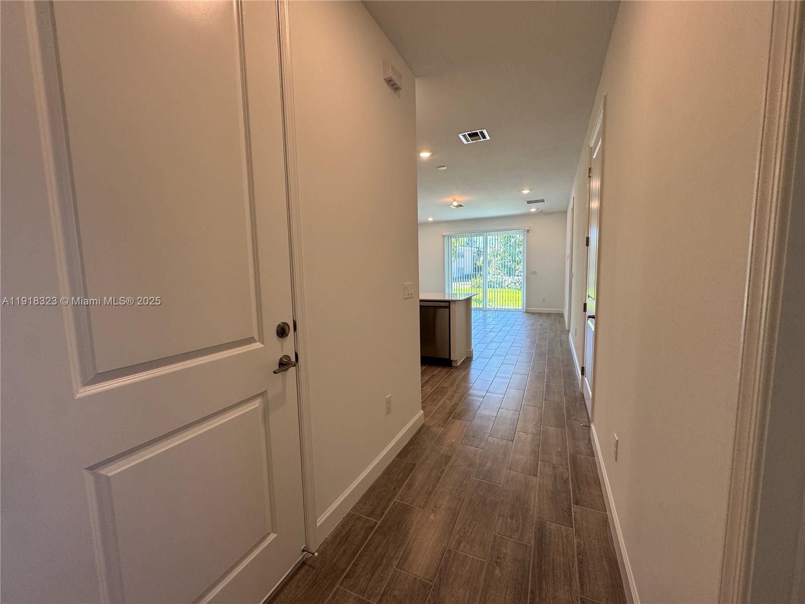 DELRAY TRAILS AT VILLA DE - Residential Lease