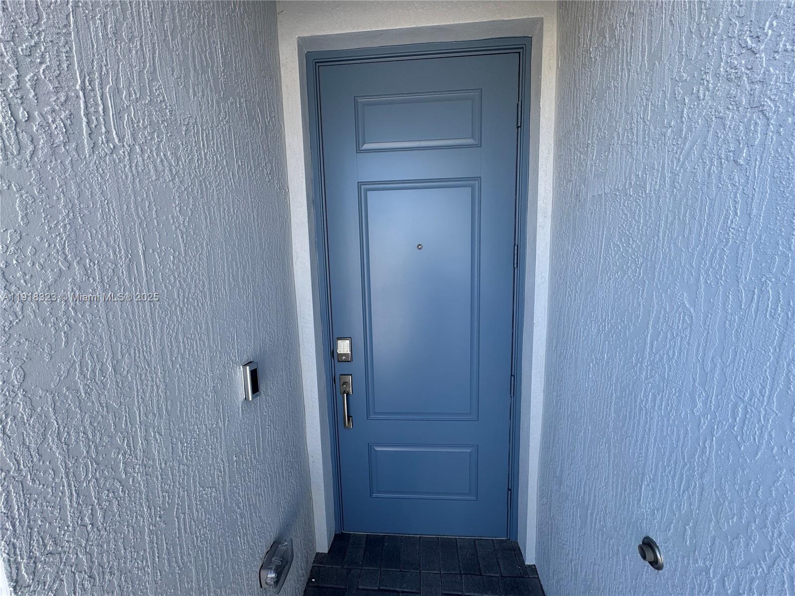 DELRAY TRAILS AT VILLA DE - Residential Lease