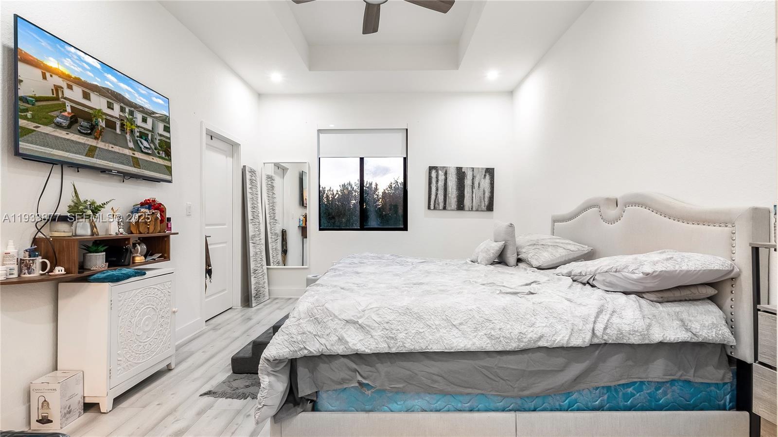 MC RESIDENTIAL - Residential